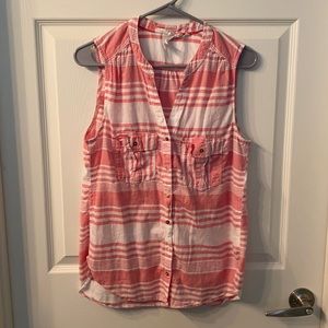 Coral, v neck, sleeveless, button up top